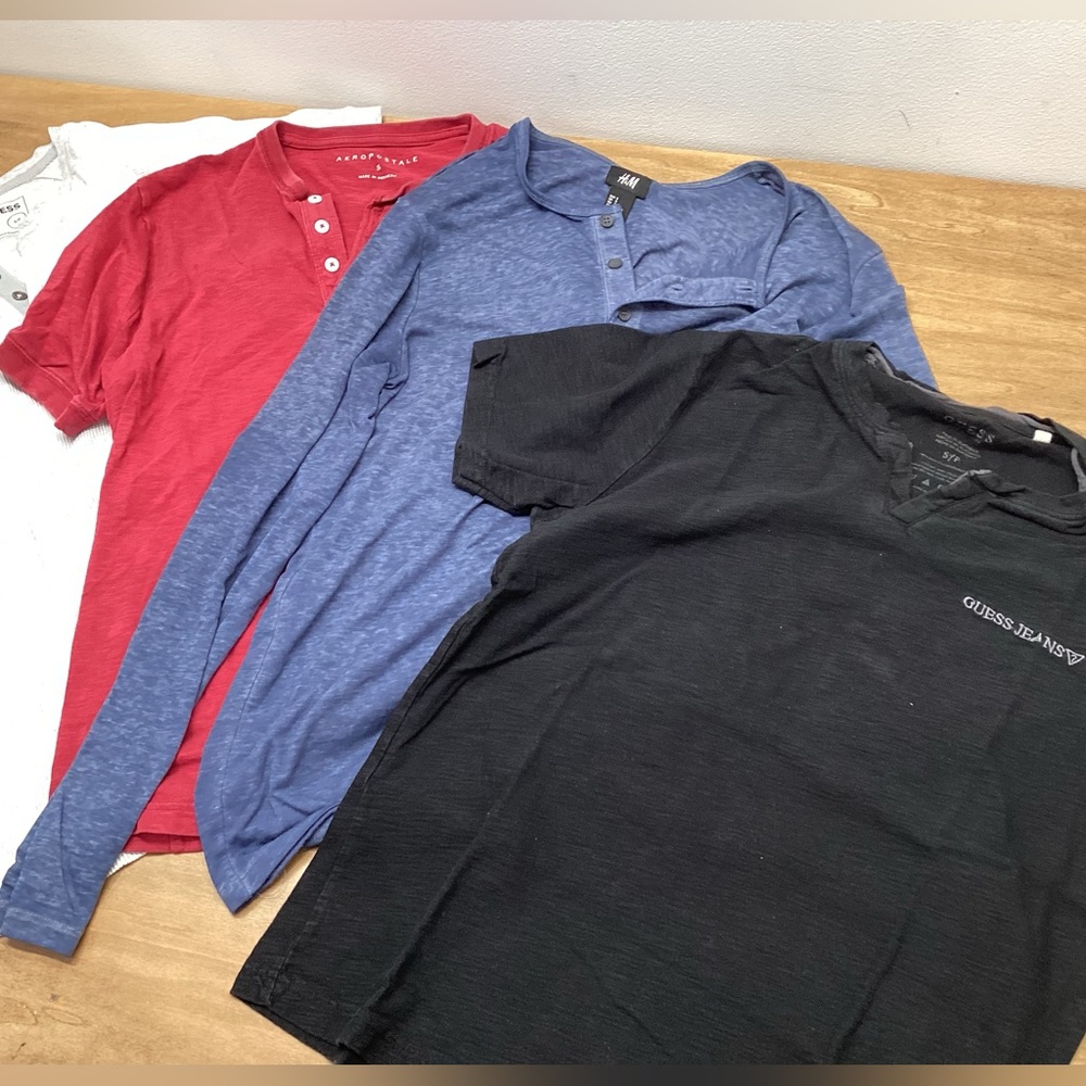 Henley T shirt bundle of 4 men short sleeve size Small